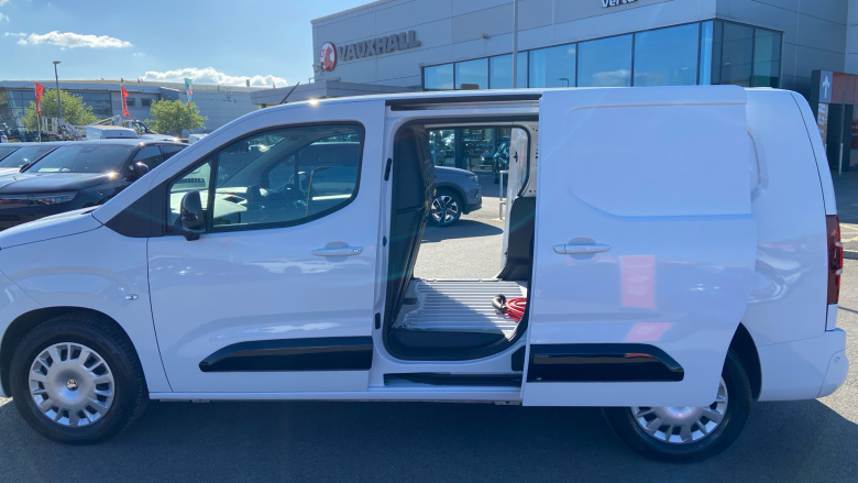 Vauxhall Combo Cargo Combo Xl Electric 100kW Pro 52kWh H1 Van Auto